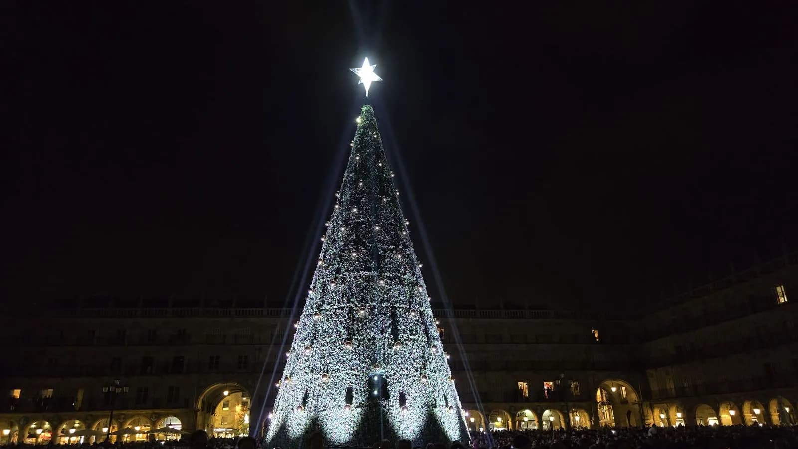 Las calles de Salamanca se iluminan el 27 de noviembre para dar la bienvenida a la Navidad 2025