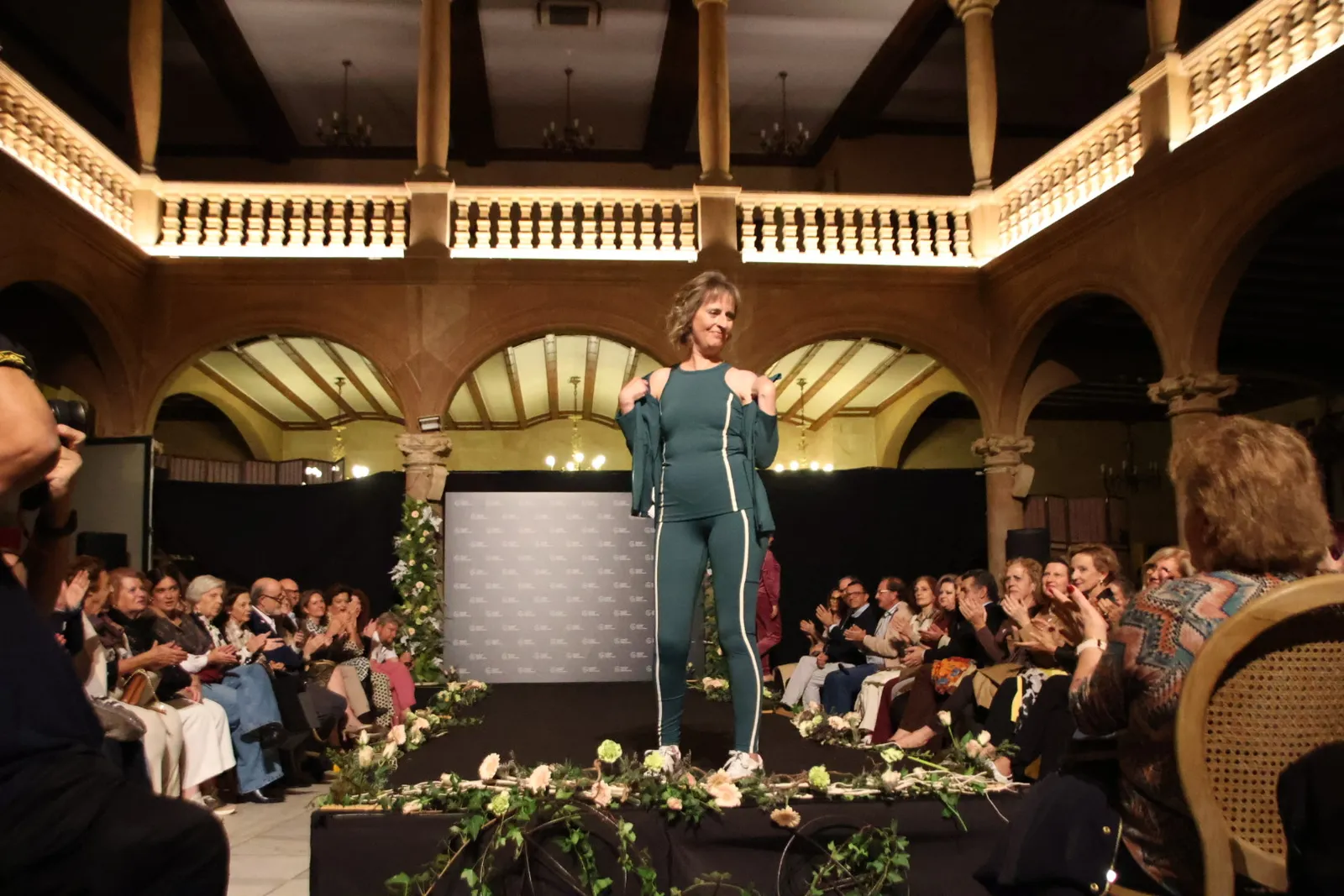 (1) La Asociación Española contra el Cáncer en Salamanca organiza "Desfilamos contra el cáncer"