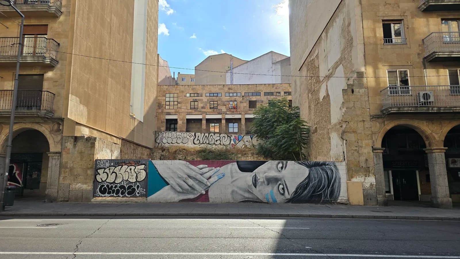 La Gran Vía volverá a contar con un edificio en el solar vacío situado enfrente de Varillas