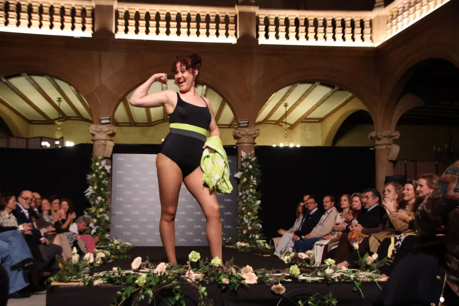 (7) La Asociación Española contra el Cáncer en Salamanca organiza "Desfilamos contra el cáncer"