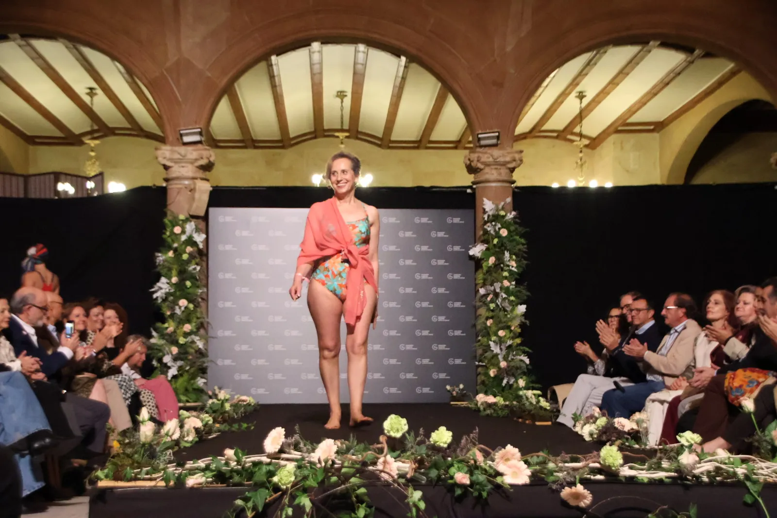 (6) La Asociación Española contra el Cáncer en Salamanca organiza "Desfilamos contra el cáncer"